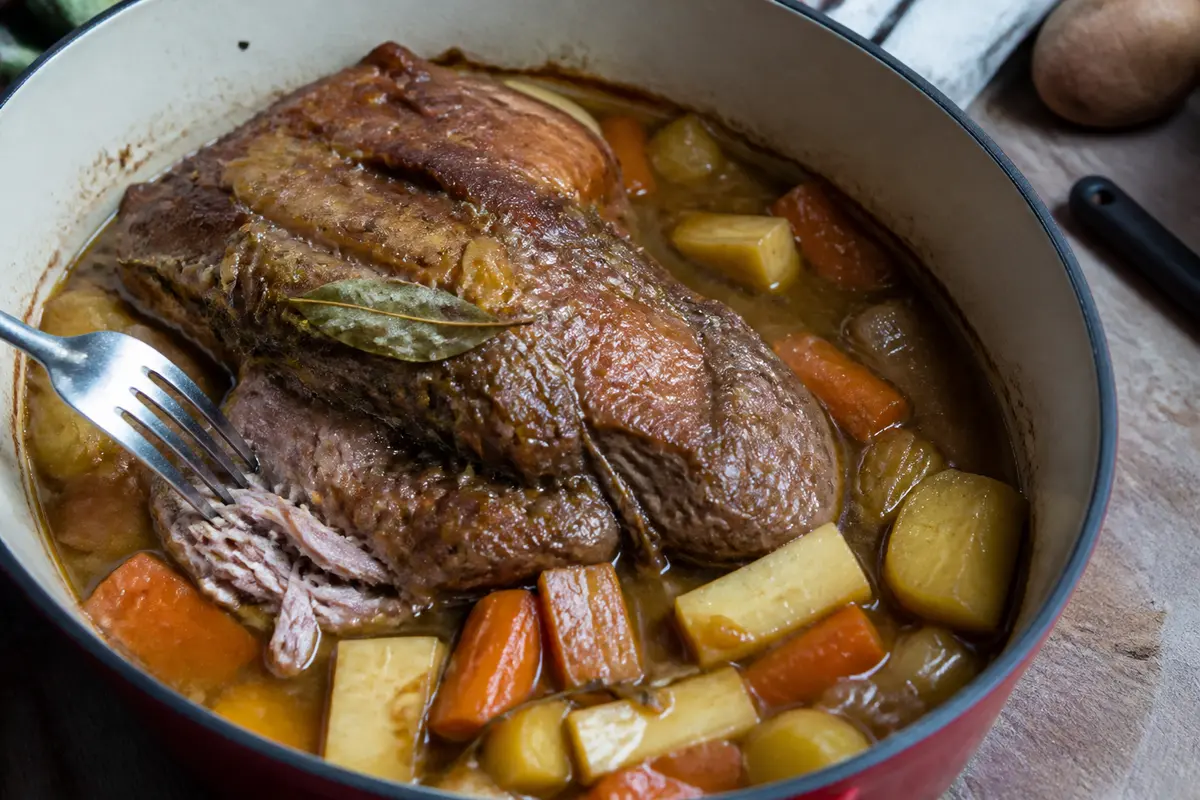 Joue de porc façon grand-mère : Recette traditionnelle mijotée